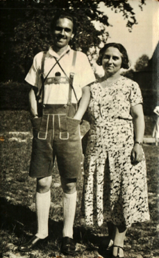 Henry-Louis et sa mère. Bavière, août 1934 Henry-Louis et sa mère. Bavière, août 1934