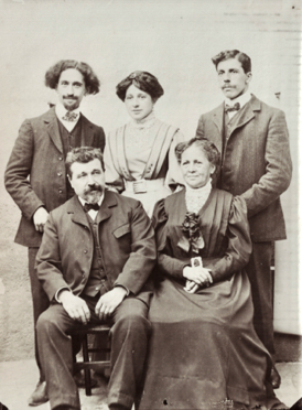 Les enfants : Henri, Henriette, Louis Les enfants : Henri, Henriette, Louis