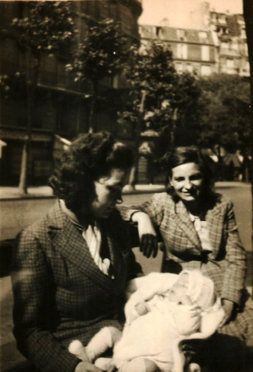 Hélène portant Julien, Marie-Madeleine Hélène portant Julien, Marie-Madeleine