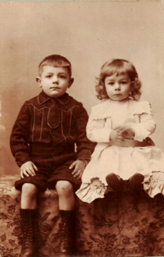 Georges et Maurice, cousins de Marguerite. Georges et Maurice, cousins de Marguerite.