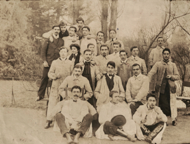 Marcel au fond, marqué d'une croix Marcel au fond, marqué d'une croix