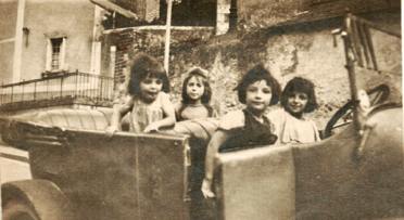 Marguerite, une amie de Marie-Madeleine, Hélène, Marie-Madeleine Marguerite, une amie de Marie-Madeleine, Hélène, Marie-Madeleine